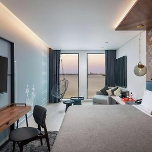 Habitación Premium con Cama King en Pisos Superiores